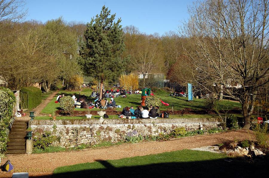 Nom de l'image : D1120005-01_(c)Norbert-JUNG — Description :  PËlerinage de Chartres 2004