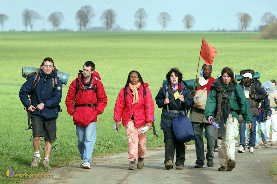 Nom de l'image : D1120123-01_(c)Norbert-JUNG — Description :  PËlerinage de Chartres 2004