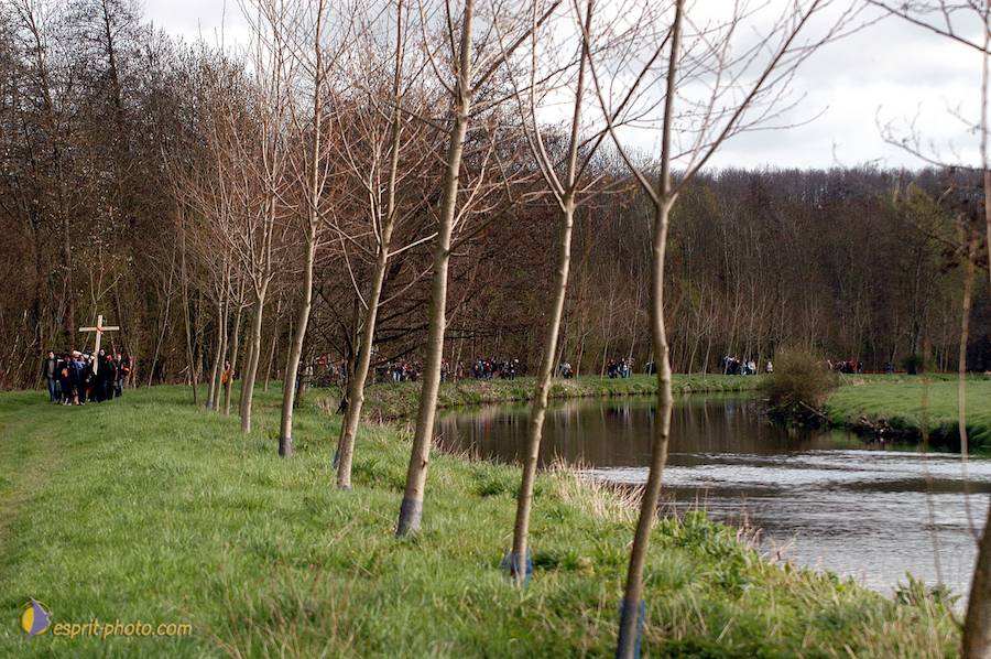 Nom de l'image : D1120222-01_(c)Norbert-JUNG — Description :  PËlerinage de Chartres 2004