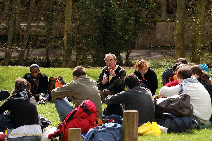 Nom de l'image : D1120284-01_(c)Norbert-JUNG — Description :  PËlerinage de Chartres 2004