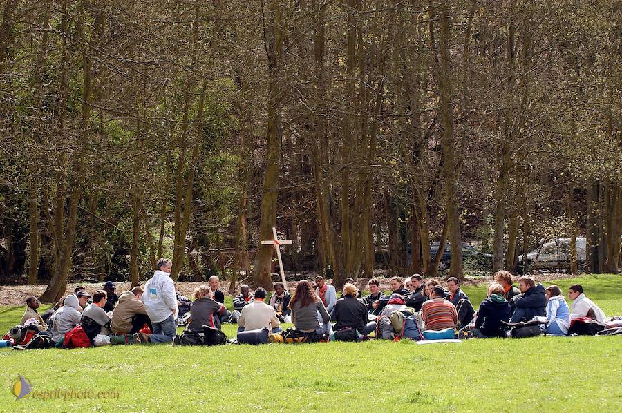 Nom de l'image : D1120289-01_(c)Norbert-JUNG — Description :  PËlerinage de Chartres 2004