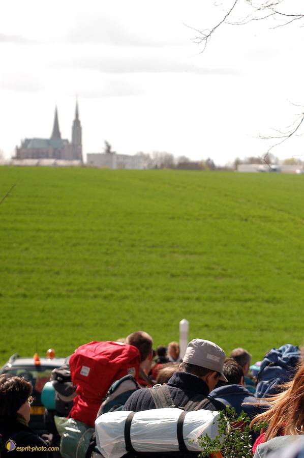 Nom de l'image : D1120421-01_(c)Norbert-JUNG — Description :  PËlerinage de Chartres 2004