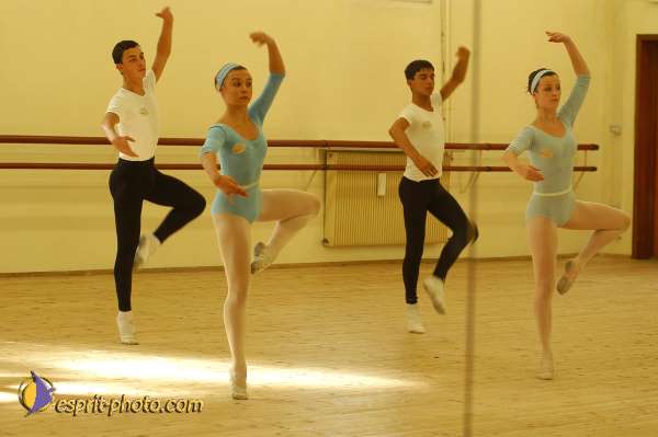 Nom de l'image : EP08-0275 — Description : Ecole de danse Classique( Ballet) de Liliana COSI et Marinel STE