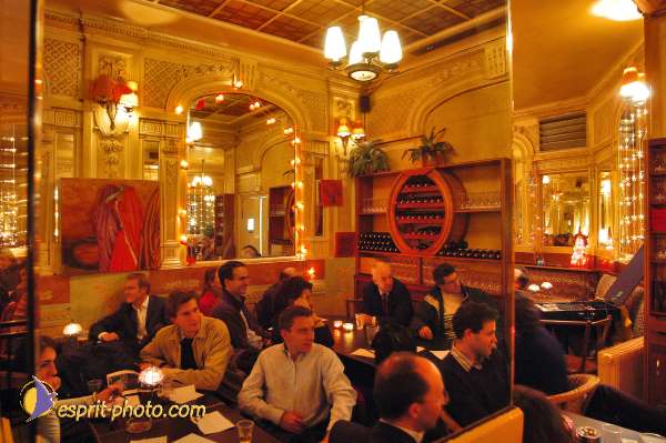 Nom de l'image : D1209287-1 — Description :  Conversations essentielles - "Cafes Essentiels" sur le theme du