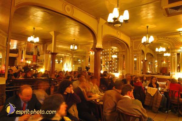 Nom de l'image : D1209341-1 — Description :  Conversations essentielles - "Cafes Essentiels" sur le theme du