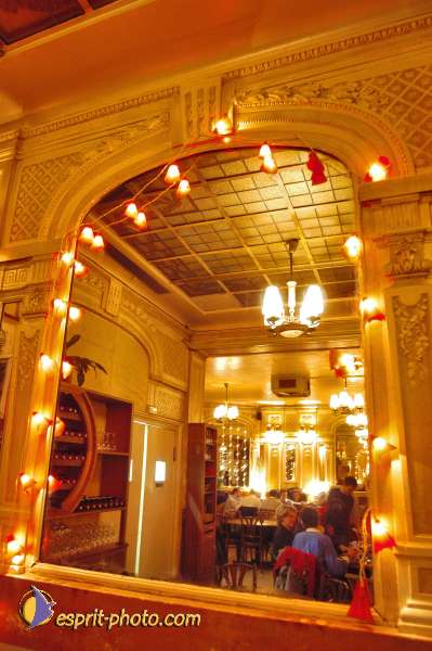 Nom de l'image : D1209415-1 — Description :  Conversations essentielles - "Cafes Essentiels" sur le theme du