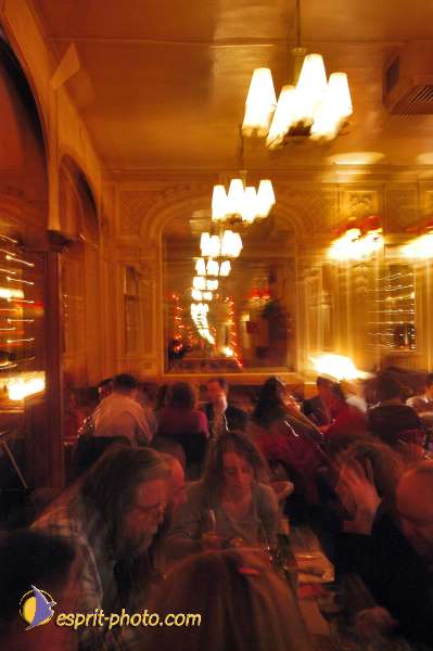 Nom de l'image : D1209428-1 — Description :  Conversations essentielles - "Cafes Essentiels" sur le theme du