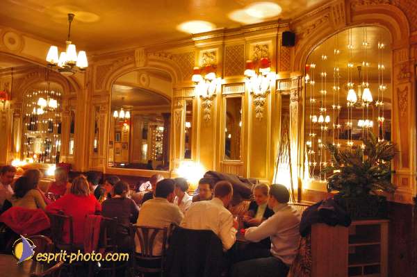 Nom de l'image : D1209438-1 — Description :  Conversations essentielles - "Cafes Essentiels" sur le theme du