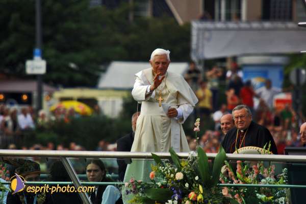 Nom de l'image : D2040395-1 — Description :