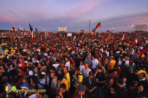 Nom de l'image : D2043487-1 — Description :