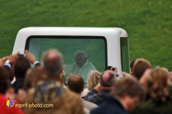 Nom de l'image : D2044088-1 — Description :