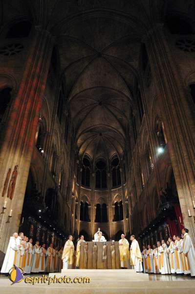 Nom de l'image : D1204210-1 — Description :  Lancement de JMJ 2005 de Cologne à ND de Paris