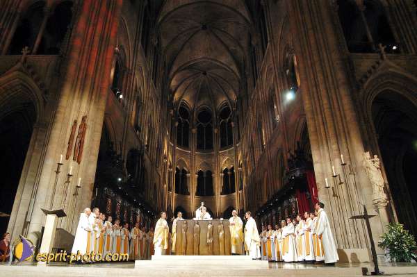 Nom de l'image : D1204211-1 — Description :  Lancement de JMJ 2005 de Cologne à ND de Paris