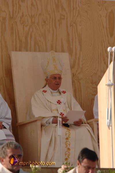 Nom de l'image : 0023D2261382 — Description :