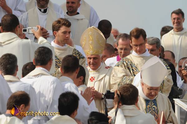 Nom de l'image : 2735D30025085 — Description :