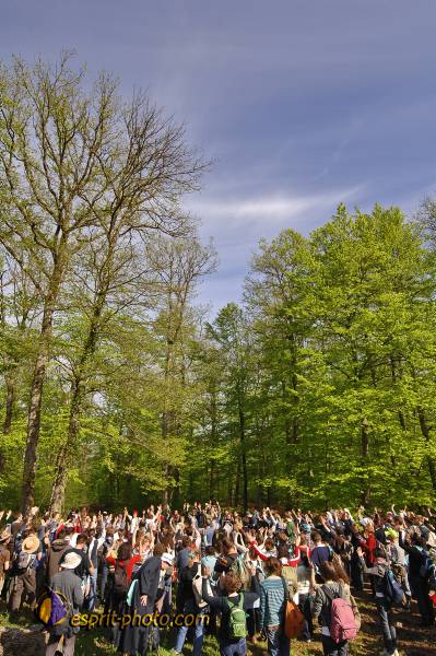 Nom de l'image : E2068386_1 — Description :  Routes de Vezelay 2008