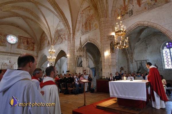 Nom de l'image : E2068523_1 — Description :  Routes de Vezelay 2008