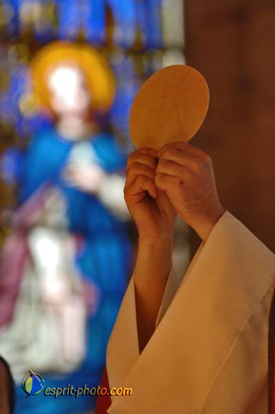 Nom de l'image : E2068560_1 — Description :  Routes de Vezelay 2008