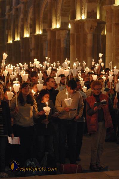 Nom de l'image : E2069030_1 — Description :  Routes de Vezelay 2008