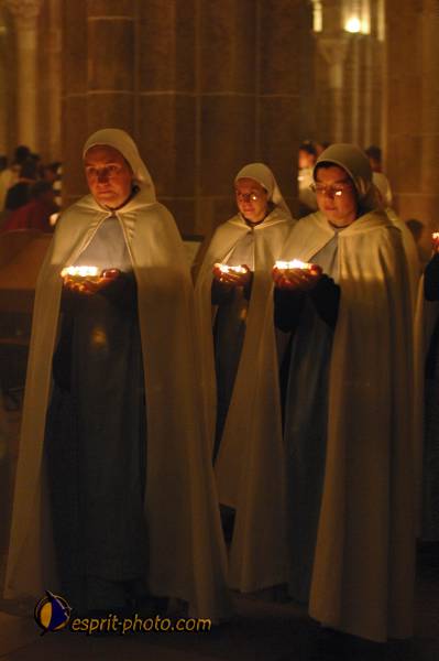 Nom de l'image : E2069121_1 — Description :  Routes de Vezelay 2008