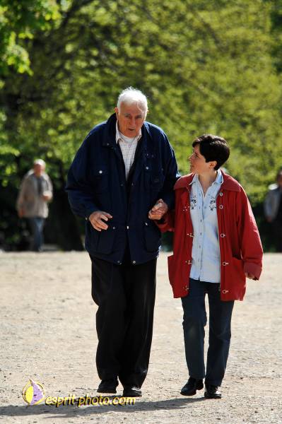 Nom de l'image : E2069542_1 — Description :  Routes de Vezelay 2008