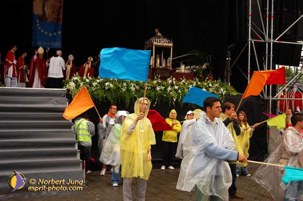 Nom de l'image : D1158382-01 — Description :  Pèlerinage année jubilaire 2004 à St Jacques de Compostelle