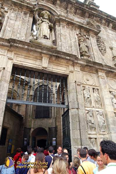 Nom de l'image : D1157116-01 — Description :  Pèlerinage année jubilaire 2004 à St Jacques de Compostelle