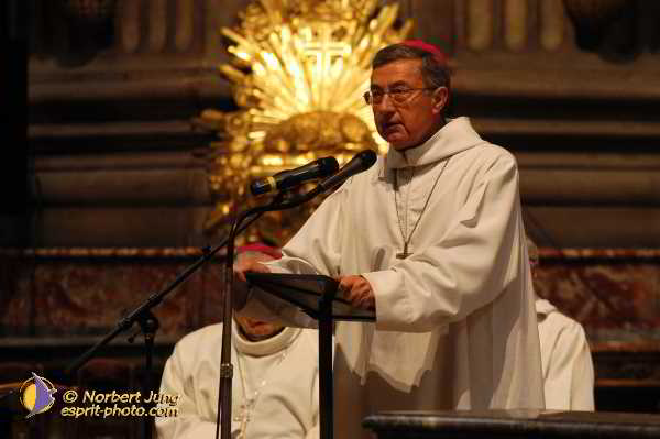 Nom de l'image : D1187701-1 — Description :  Paris - Toussaint 2004