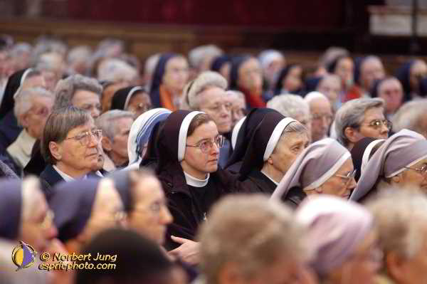 Nom de l'image : D1187727-1 — Description :  Paris - Toussaint 2004