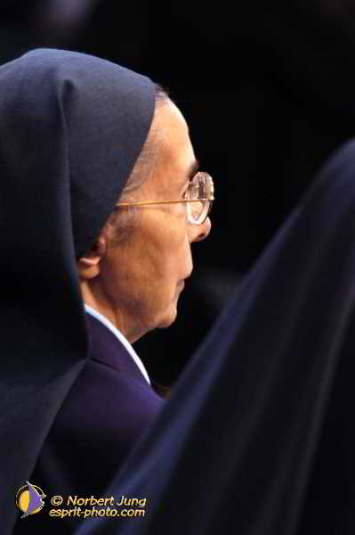 Nom de l'image : D1187757-1 — Description :  Paris - Toussaint 2004