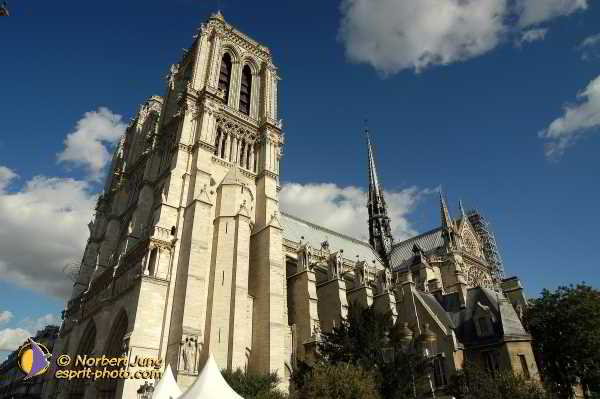 Nom de l'image : D1188567-1 — Description :  Paris - Toussaint 2004