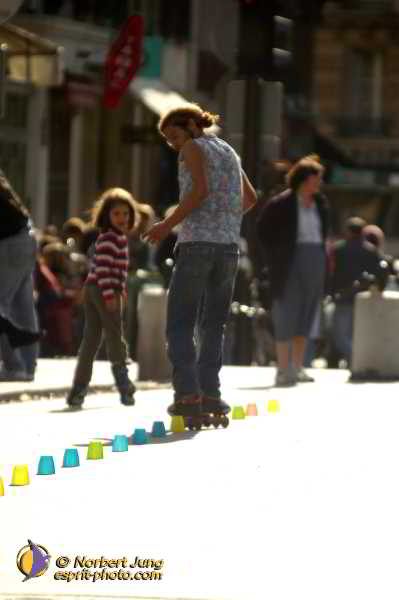 Nom de l'image : D1188572-1 — Description :  Paris - Toussaint 2004