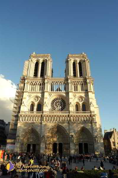 Nom de l'image : D1188705-1 — Description :  Paris - Toussaint 2004