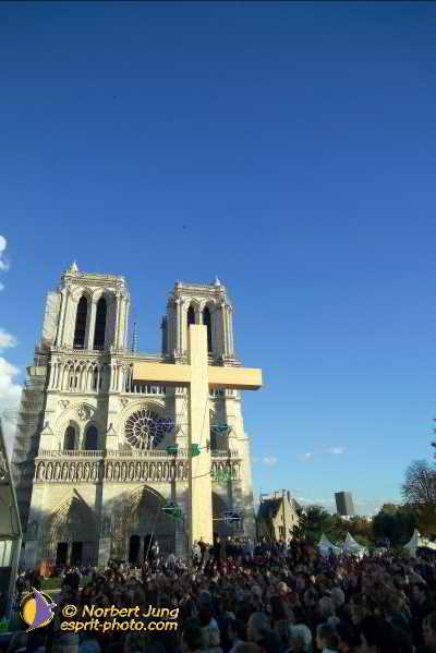 Nom de l'image : D1188G448-1 — Description :  Paris - Toussaint 2004