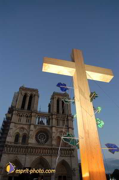 Nom de l'image : D1189411-1 — Description :  Paris - Toussaint 2004