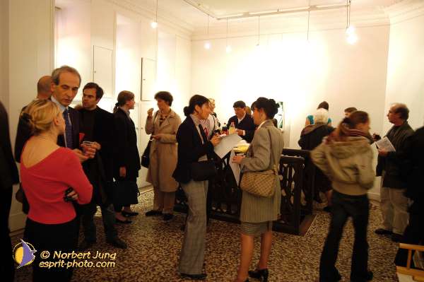 Nom de l'image : D1186752-1 — Description :  Paris - Toussaint 2004