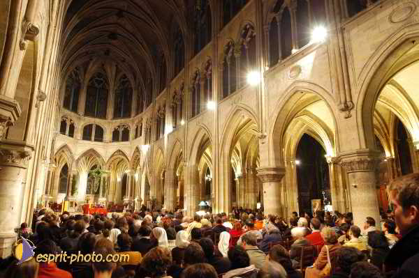 Nom de l'image : D1190350-1 — Description :  Paris - Toussaint 2004