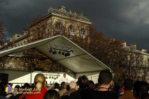 Nom de l'image : D1188592-1 — Description :  Paris - Toussaint 2004