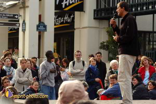 Nom de l'image : D1190102-1 — Description :  Paris - Toussaint 2004