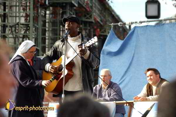 Nom de l'image : D1190109-1 — Description :  Paris - Toussaint 2004