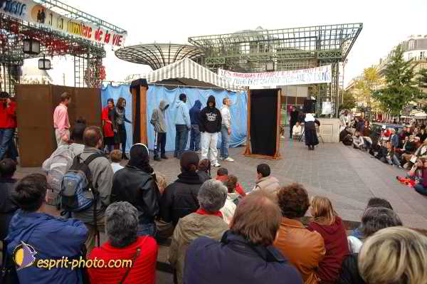 Nom de l'image : D1190183-1 — Description :  Paris - Toussaint 2004