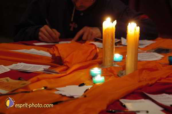 Nom de l'image : D1191684-1 — Description :  Paris - Toussaint 2004