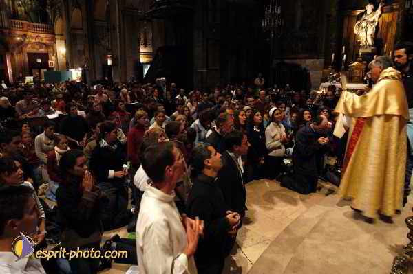 Nom de l'image : D1189860-1 — Description :  Paris - Toussaint 2004