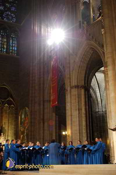 Nom de l'image : D1192003-1 — Description :  Toussaint 2004 - Messe avec les sans abri