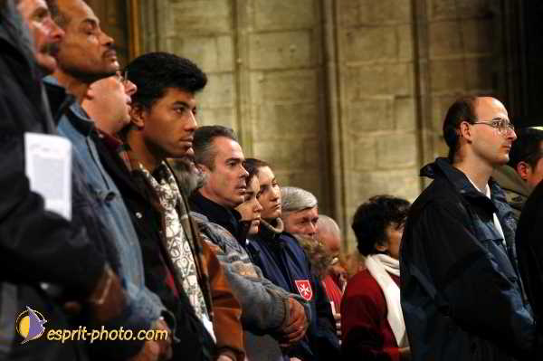 Nom de l'image : D1192028-1 — Description :  Toussaint 2004 - Messe avec les sans abri