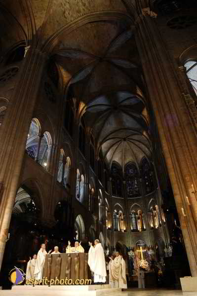 Nom de l'image : D1192034-1 — Description :  Toussaint 2004 - Messe avec les sans abri