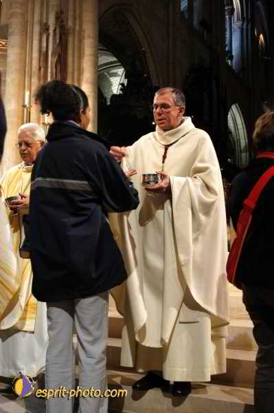 Nom de l'image : D1192051-1 — Description :  Toussaint 2004 - Messe avec les sans abri