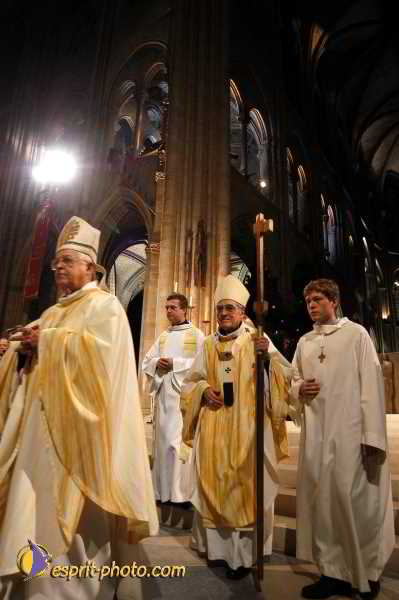 Nom de l'image : D1192070-1 — Description :  Toussaint 2004 - Messe avec les sans abri