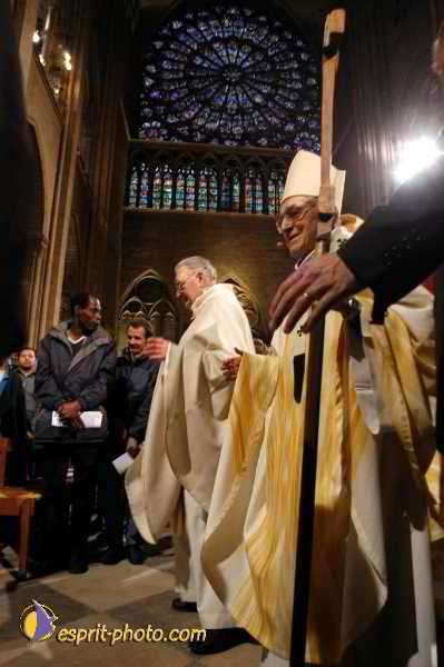 Nom de l'image : D1192076-1 — Description :  Toussaint 2004 - Messe avec les sans abri