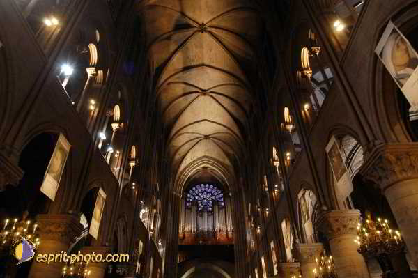 Nom de l'image : D1192083-1 — Description :  Toussaint 2004 - Messe avec les sans abri